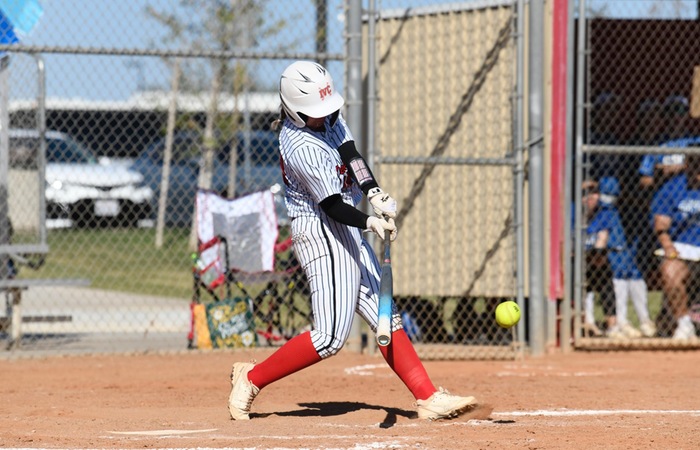 Women&rsquo;s Softball Wins in Extra Innings Over Grossmont College